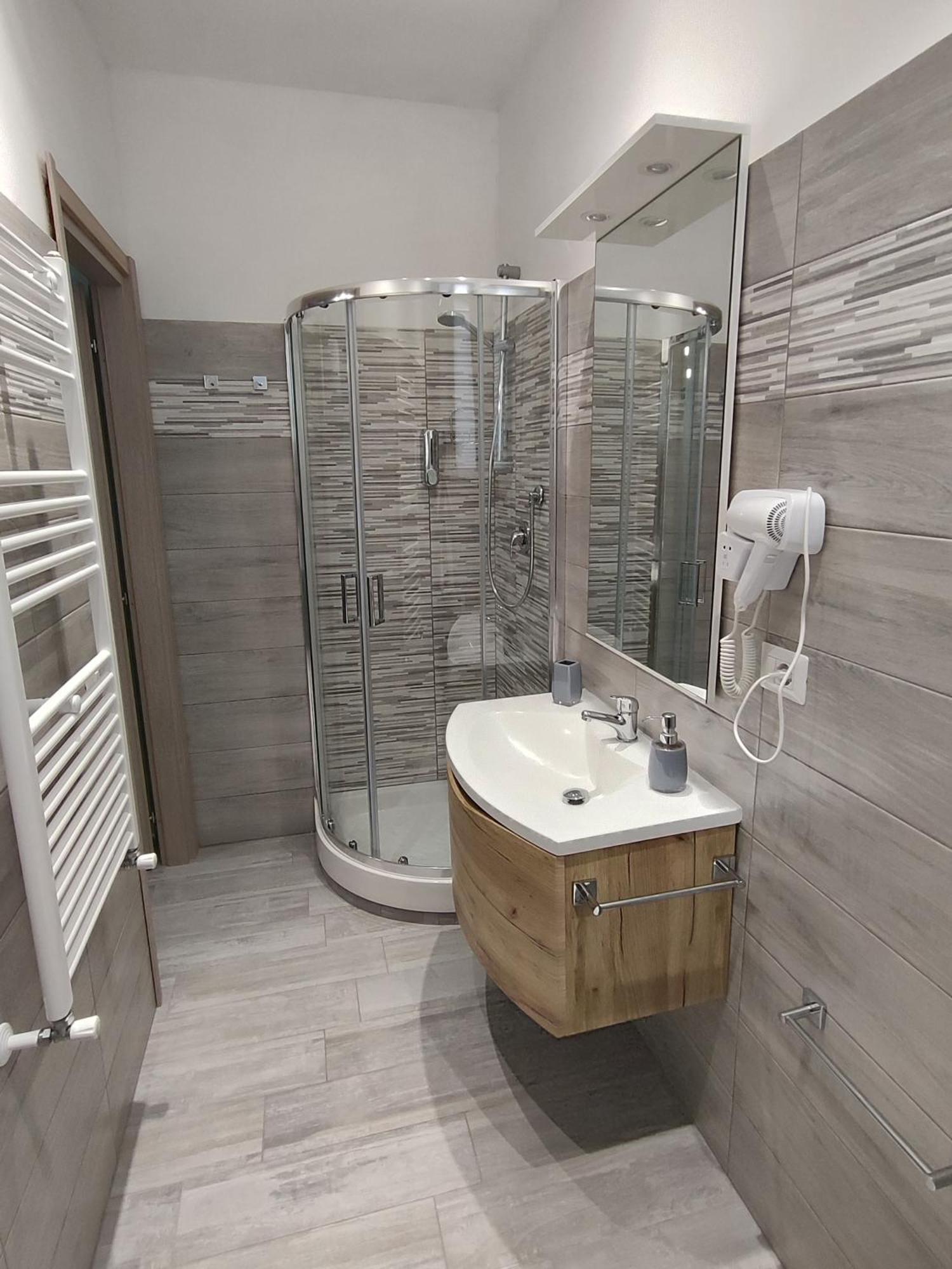 Roma Tourist Lease Hotell Acilia Exteriör bild